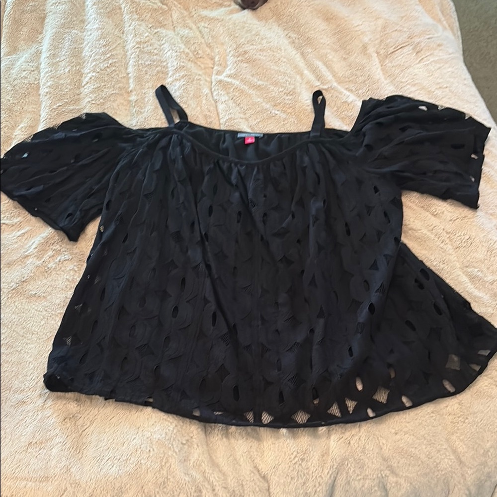 Vince Camino Black Geometric Lace Off-Shoulder Women's Top